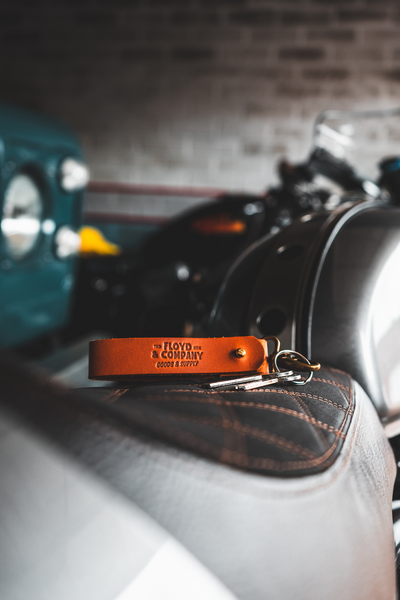 Floyd and Company Leather Keychain (Saddle Tan)